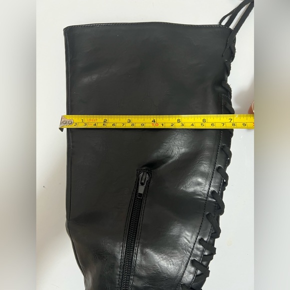 Black Cowboy Western Women’s Boot - Picture 9 of 13